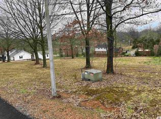 34 Cox Creek Dr, Benton, KY 42025