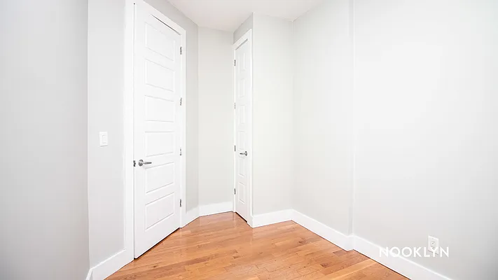 Rented by Nooklyn NYC LLC | media 10
