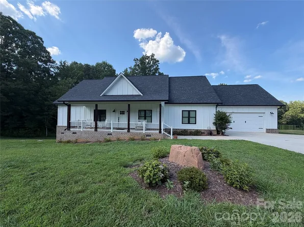 5345 Christopher Rd, Iron Station, NC 28080