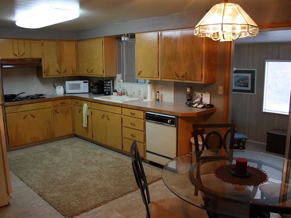 2nd image of 1711 Empire Ave