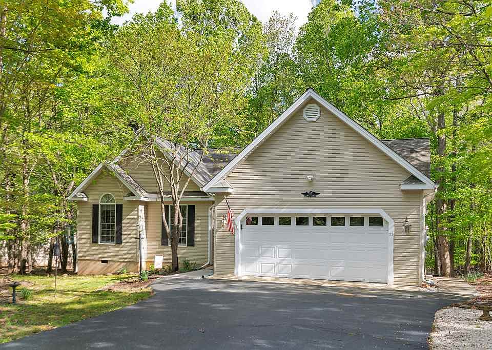 1st image of 25 W Lake Forest Dr