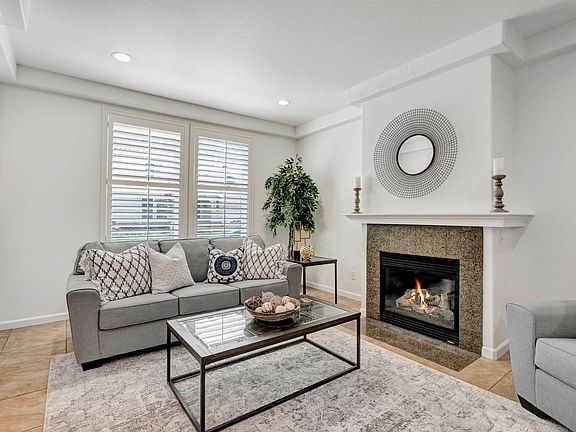 5th image of 5585 Cedar Garden Ct
