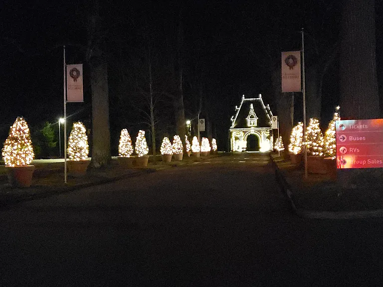 Close to Biltmore Village Shops and Biltmore Estate