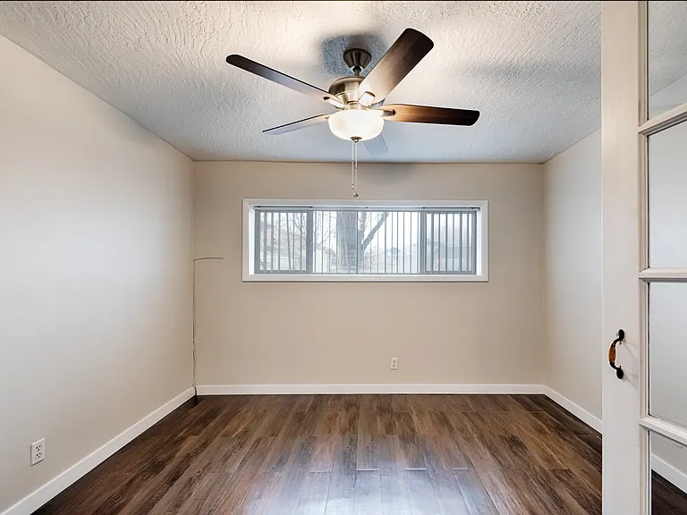 512 Elmwood Dr #1 — Photo 12