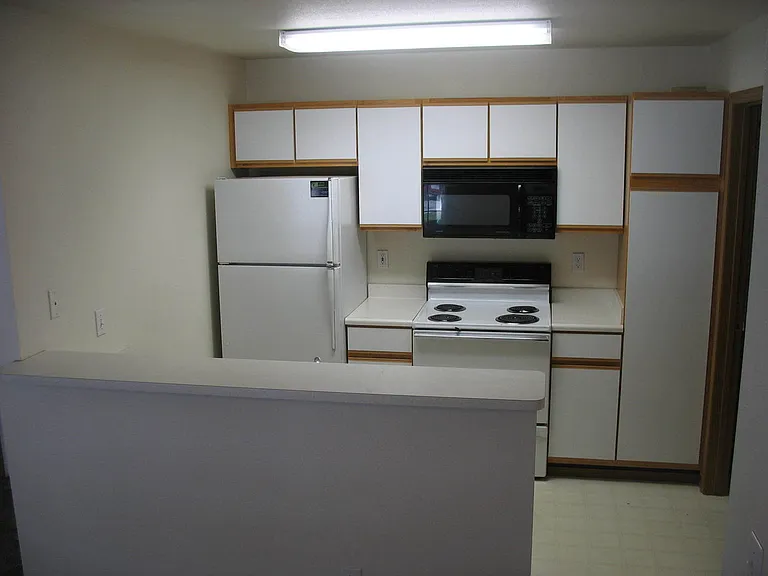 145 N 18th E #G27 — Photo 10