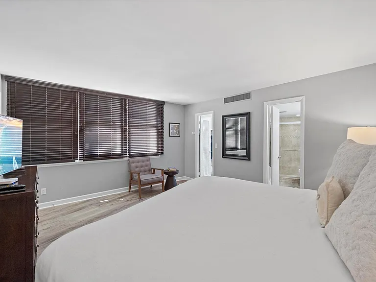 2800 N Ocean Dr #A17B — Photo 9