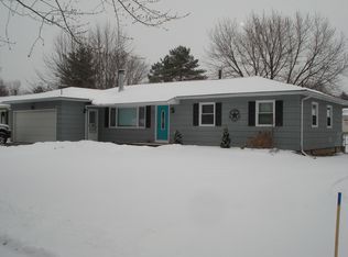 20 Sudbury Dr, Gates, NY 14624