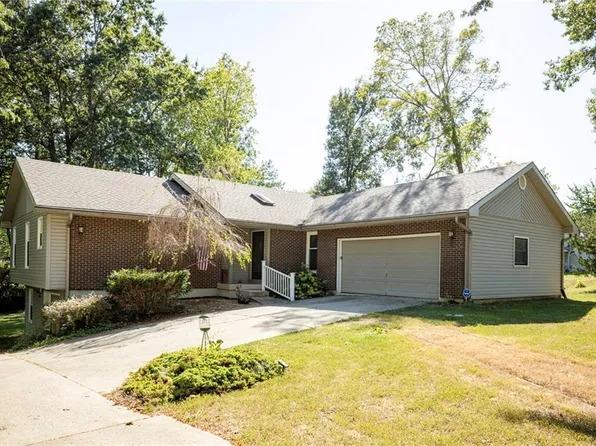 500 Swallow St, Warrensburg, MO 64093