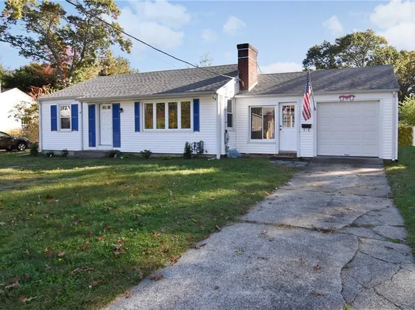 80 Dahlia St, Warwick, RI 02888