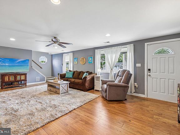 5th image of 208 Carroll Rd