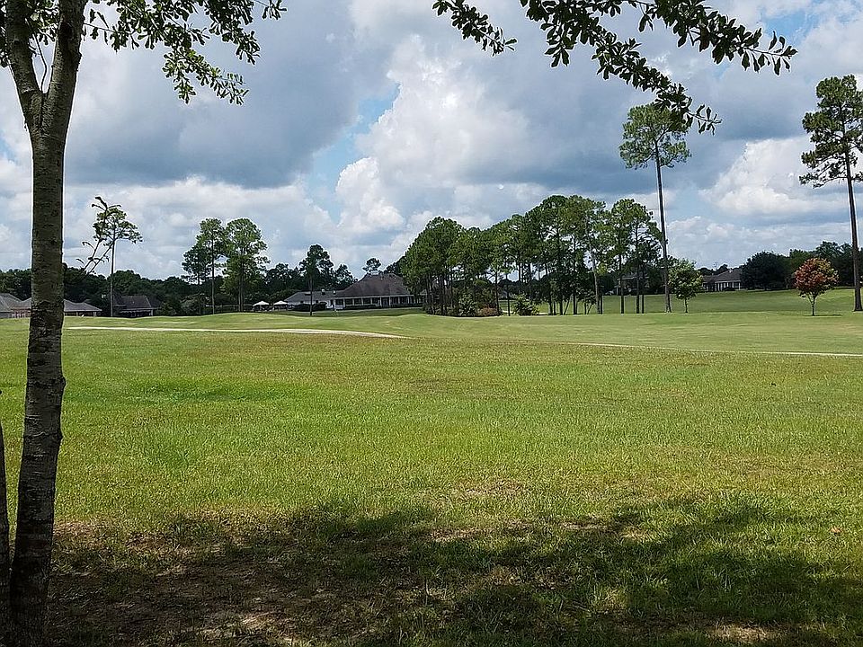 Down 18th towards Club House
