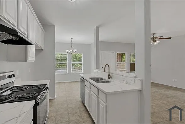 711 Parkplace Rdg — Photo 13