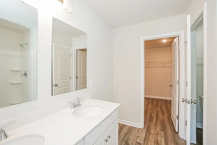 461 Navona Dr — Photo 9