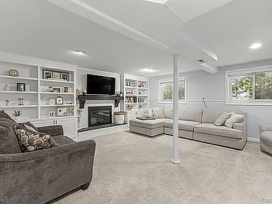 520 Byron St — Photo 33
