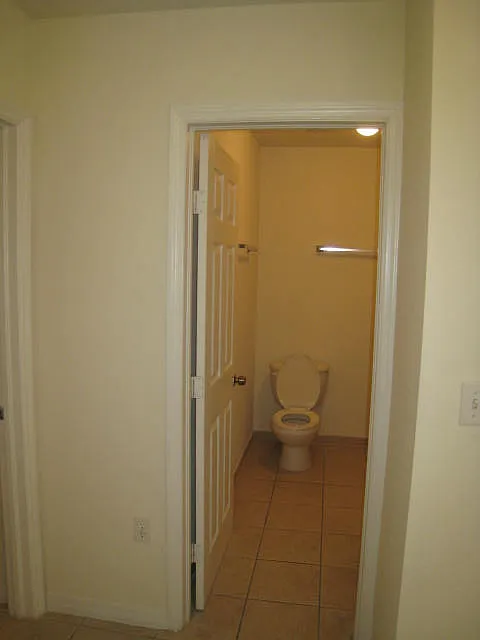 2 bed, 750 sqft, $2,300 — Photo 1