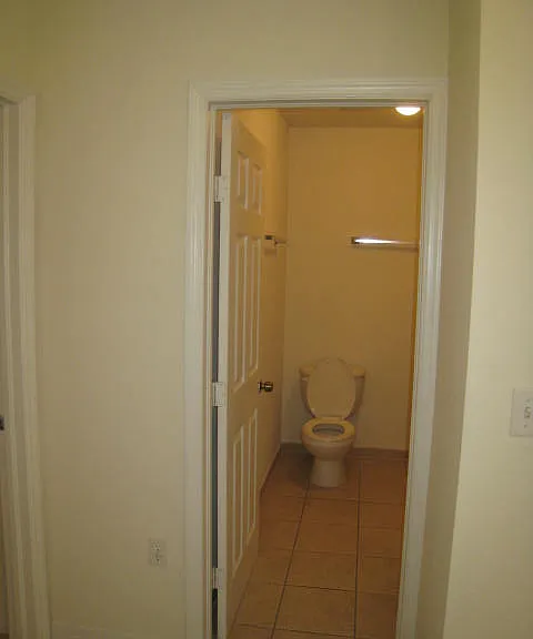 10016 SW 170th Ter — Photo 5