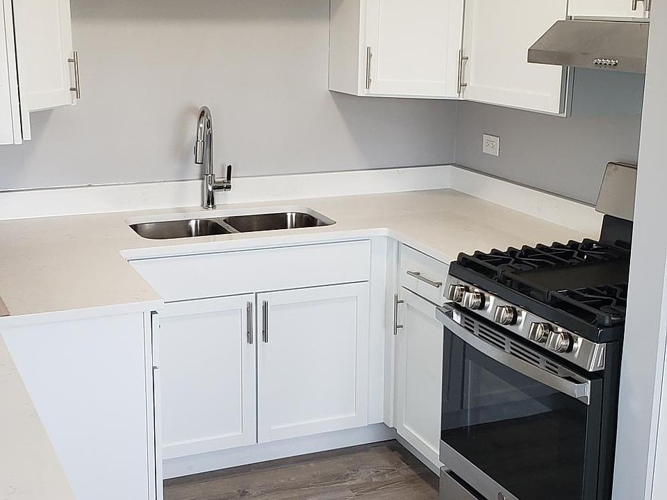 1st image of 2140 Kenilworth Ave APT 304