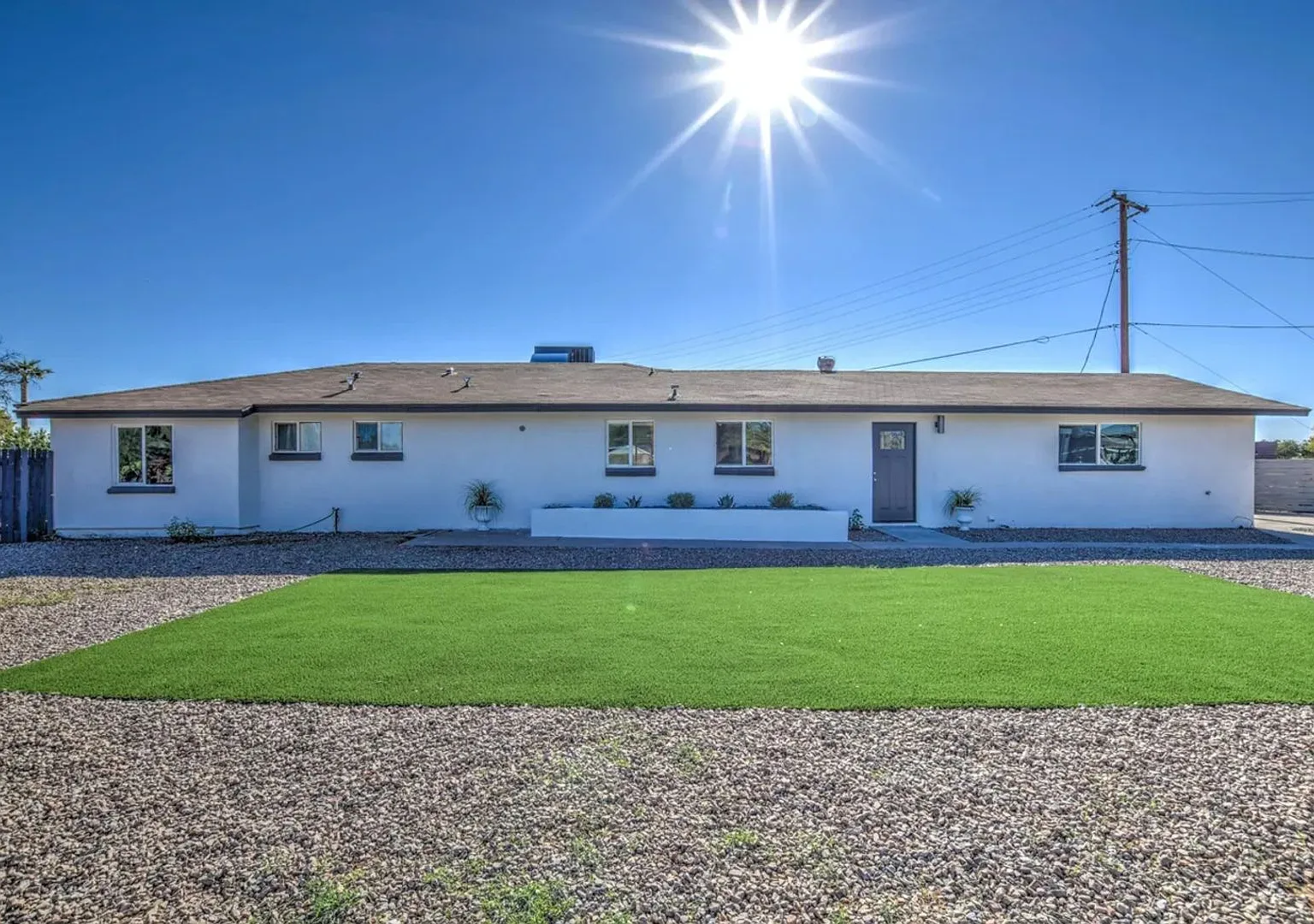 Charming 3BR House in Phoenix — Photo 1