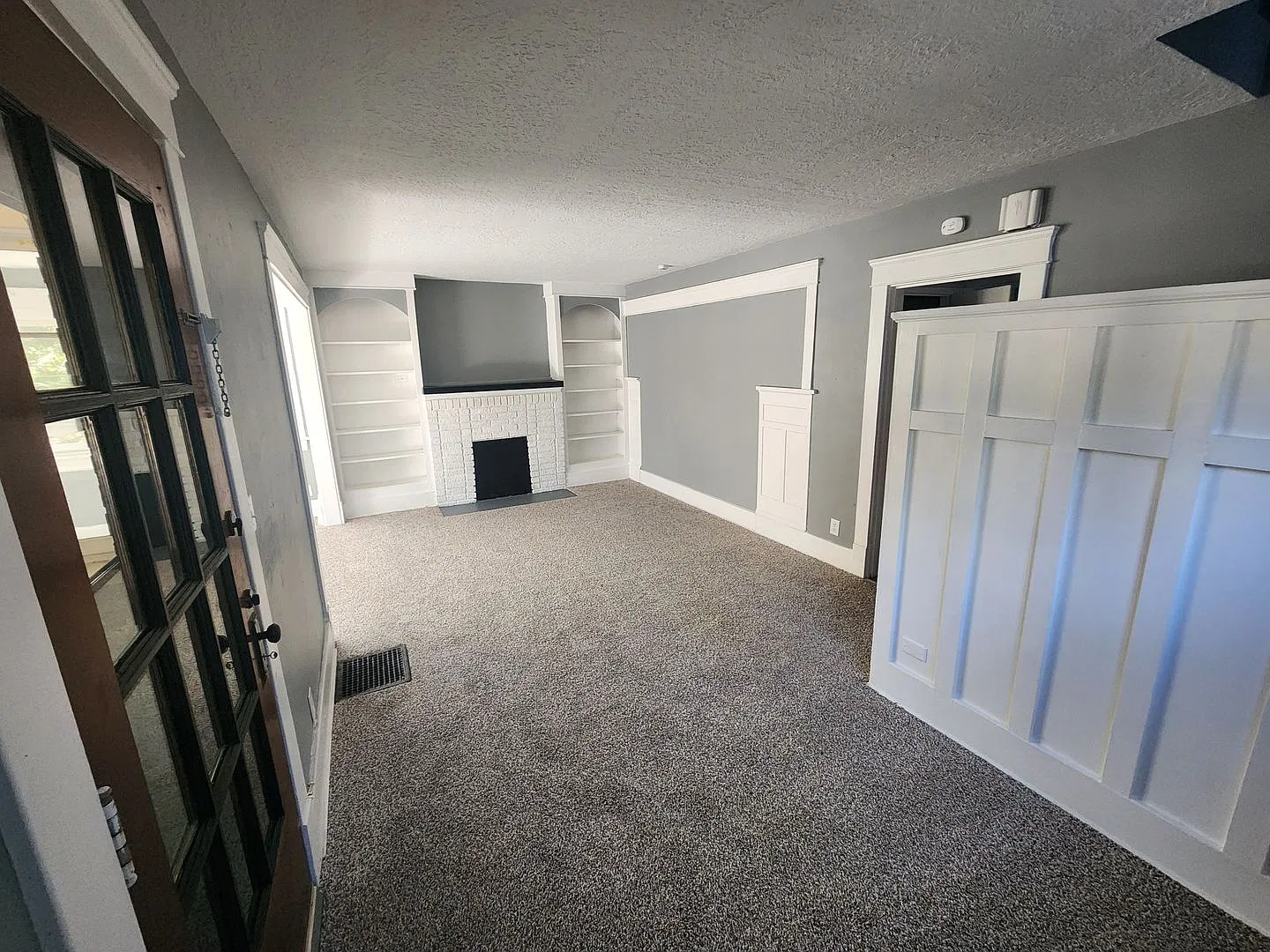 4 Bed / 1.5 Bath Fully Updated Home in Goodyear Heights Area — Photo 3