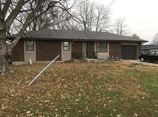 1074 N Brunswick Ave, Marshall, MO 65340