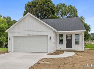 222 E Ellis Ave, Belding, MI 48809