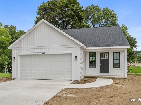 222 E Ellis Ave, Belding, MI 48809