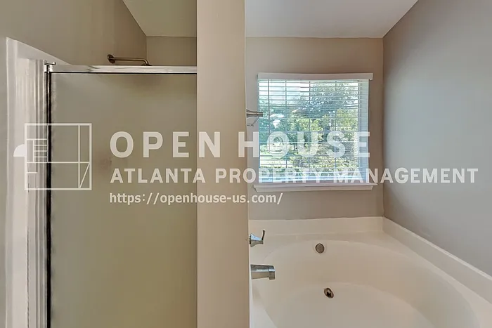 4504 Rushing Wind Ct — Photo 12
