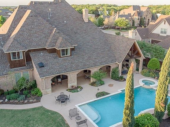 2nd image of 2109 Miracle Pointe Dr