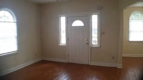 4736 Saint Anthony Ave — Photo 3