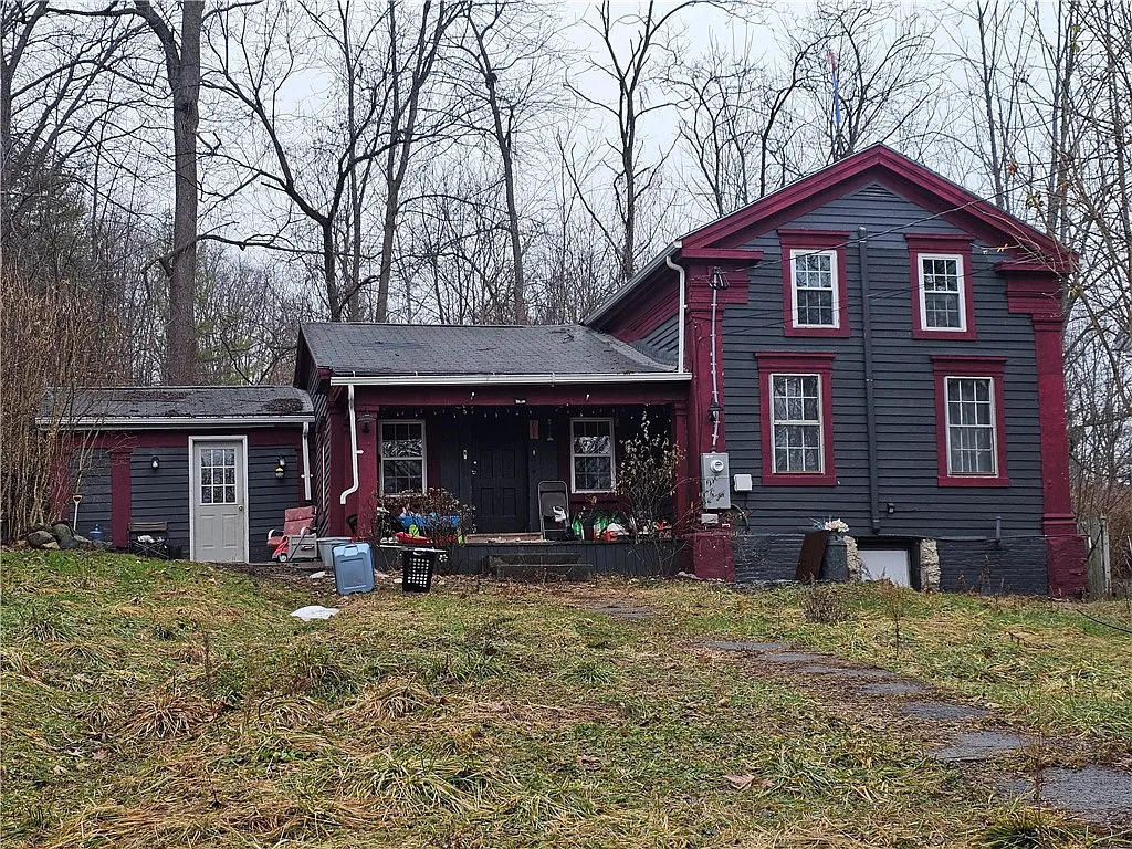 7998 Dutch St photo 1