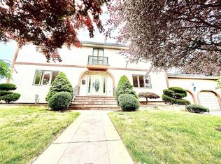 74 Plymouth Rd, East Providence, RI 02914