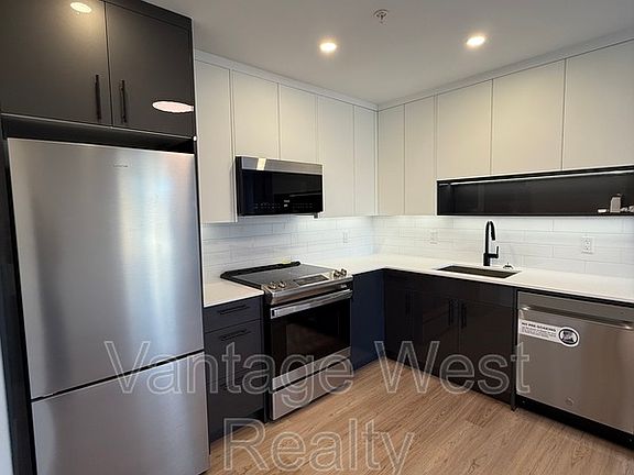2nd image of 1380 Pridham Ave #218