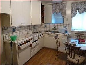 4th image of 2548 Fernwood Ave
