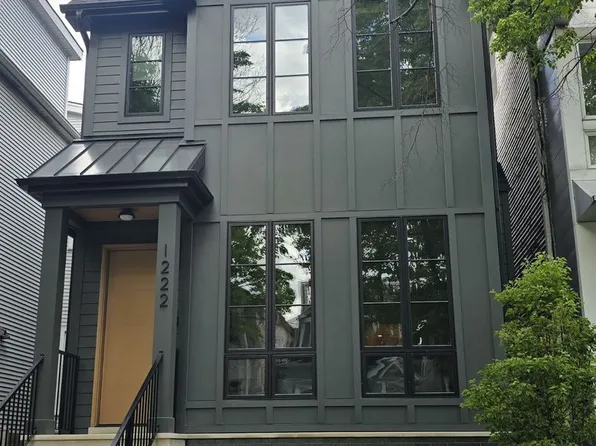 1924 W Cornelia Ave, Chicago, IL 60657
