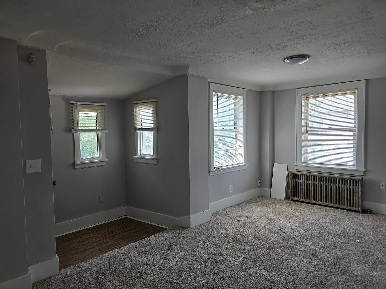 Pagel St Flats — Photo 3