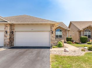 515 Holley Dr, Crown Point, IN 46307