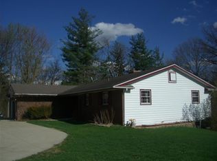 3319 Spring Creek Rd, Rockford, IL 61107