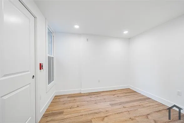 869 N 43rd St #1 — Photo 10