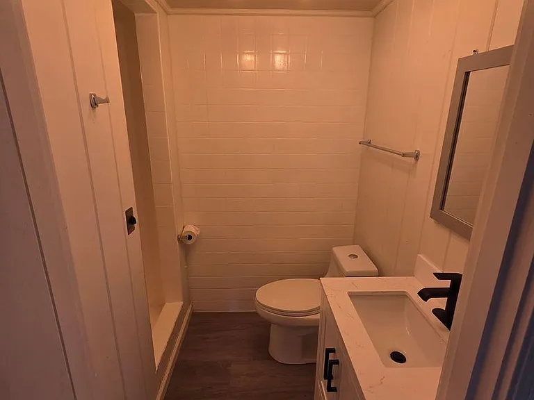 1530 Eastmont Ave — Photo 23