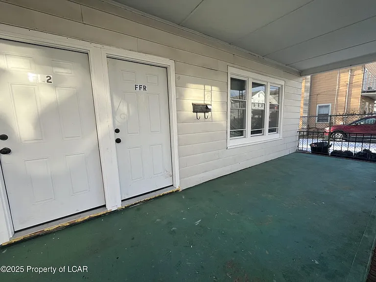 49 W Center Ave — Photo 13