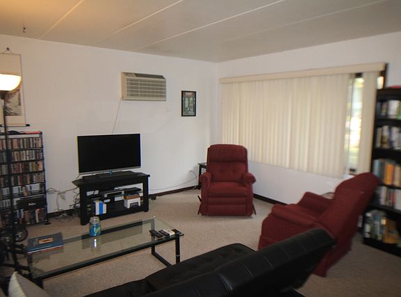 3rd image of 405 Home Ave APT 107