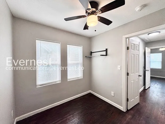 613 E Xyler St — Photo 12