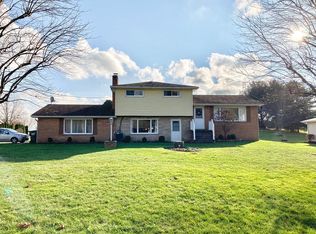 8976 Rue Helena St, Louisville, OH 44641