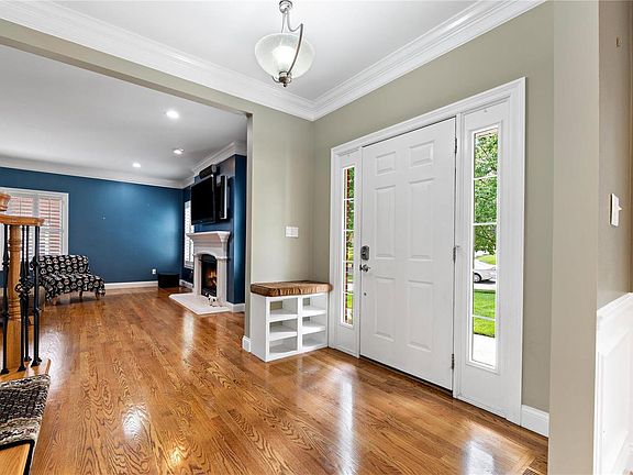 5th image of 7849 Stanford Ave