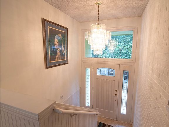 2nd image of 17829 33rd Ave NE