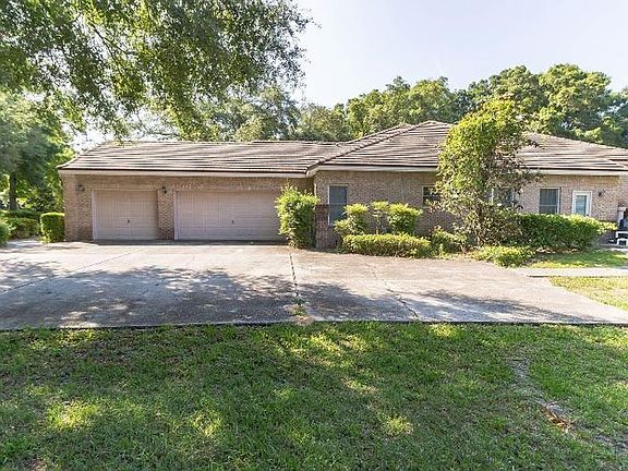 3rd image of 3853 W Black Diamond Cir