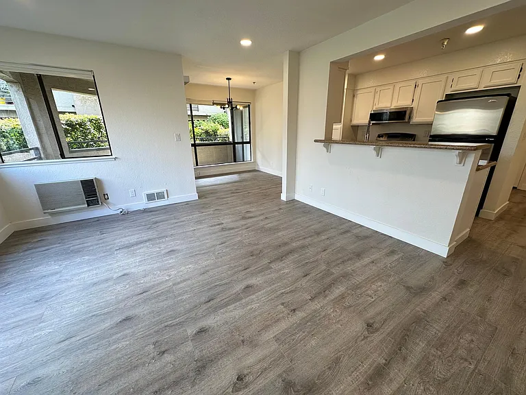 39206 Guardino Dr #112 — Photo 16
