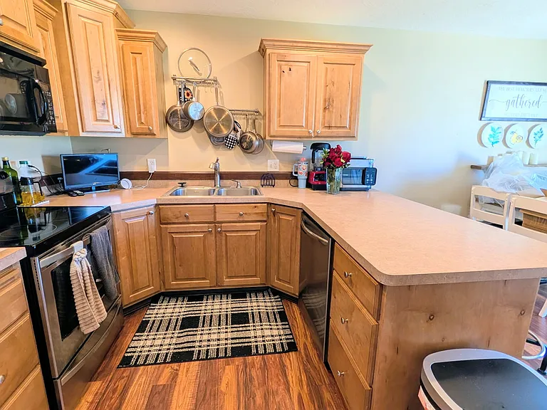 175 S Robinson Dr — Photo 6