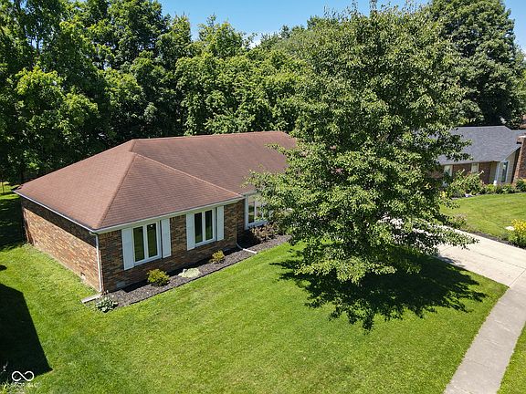 2nd image of 262 Raintree Dr