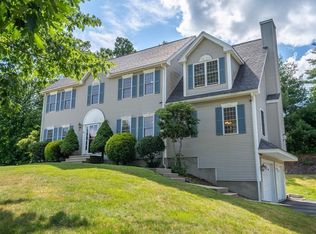 16 Tannery Rd, Fiskdale, MA 01518